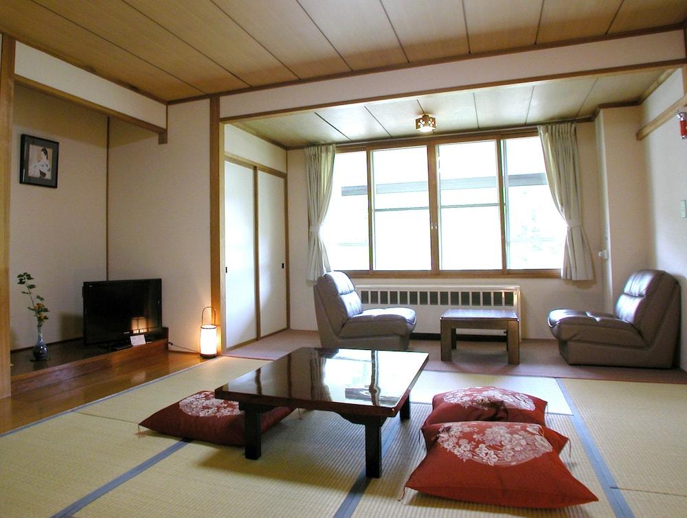 Hotel Shirakabaso Shigakogen Yamanouchi  Exterior photo